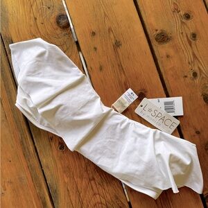 L Space LSpace LSolids Lynn Flounce Bandeau Bikini Top White Large